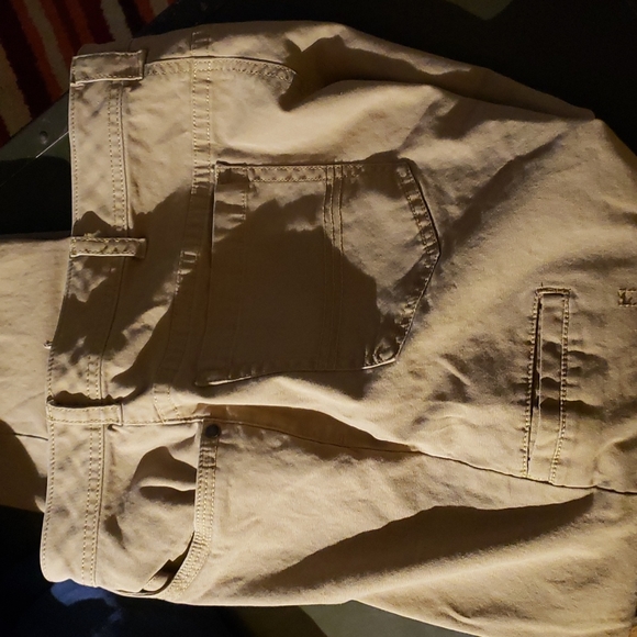 Two G.H.Bass & Co. Men's 40x32 Pants - Picture 9 of 9